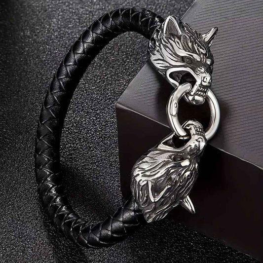 1pc Unique Viking-Inspired Stainless Steel Wolf Head Decorative Bracelet for Men - Fashionable Jewelry Accessory with Detailed Engraving and Adjustable Clasp - Perfect Gift for Him - Pedlar's Attic