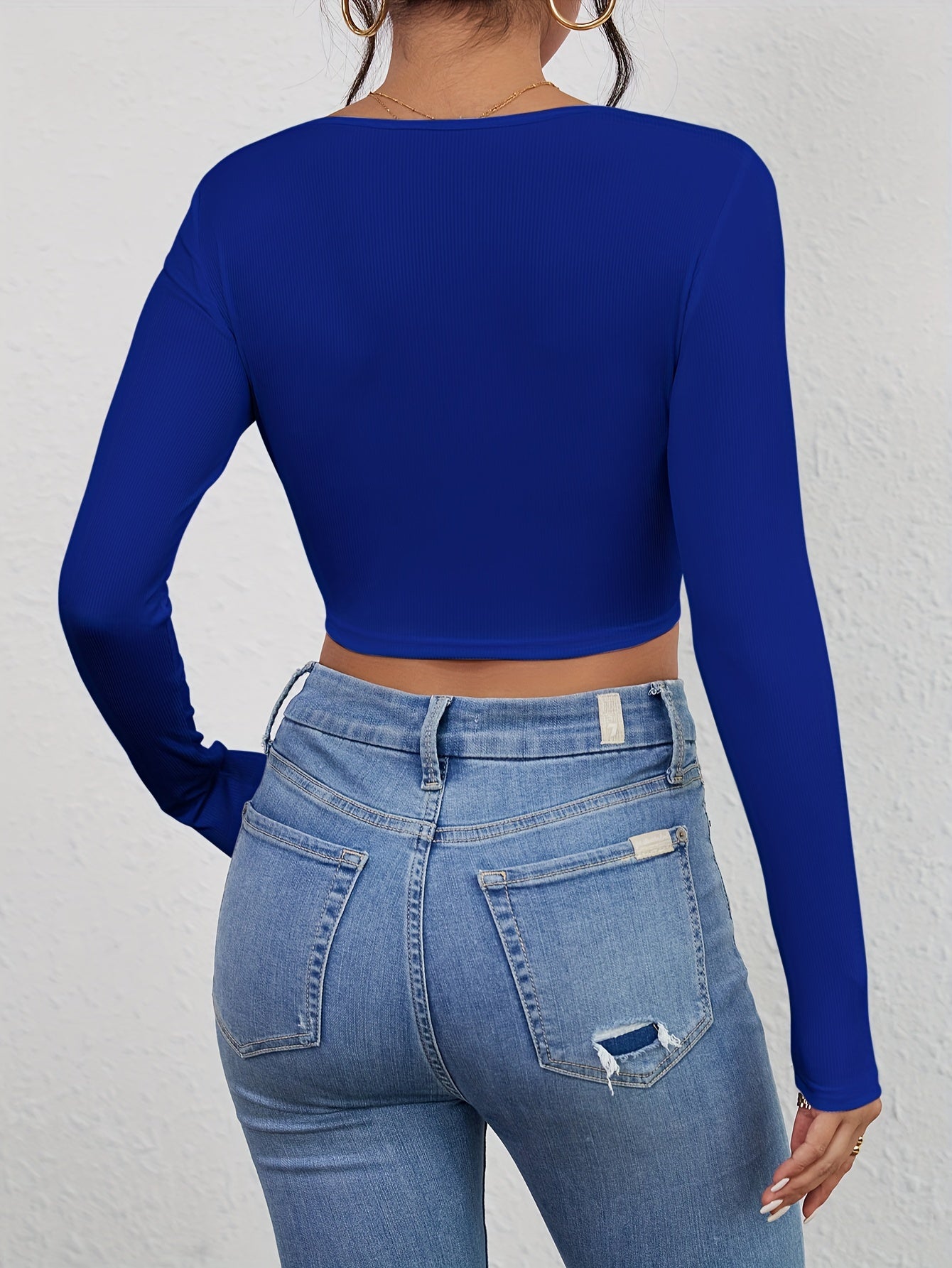 Womens Fashionable Solid Crop Top - Slim Long Sleeve T-Shirt for Spring & Fall - Seasonal Wardrobe Essential - Casual Comfort