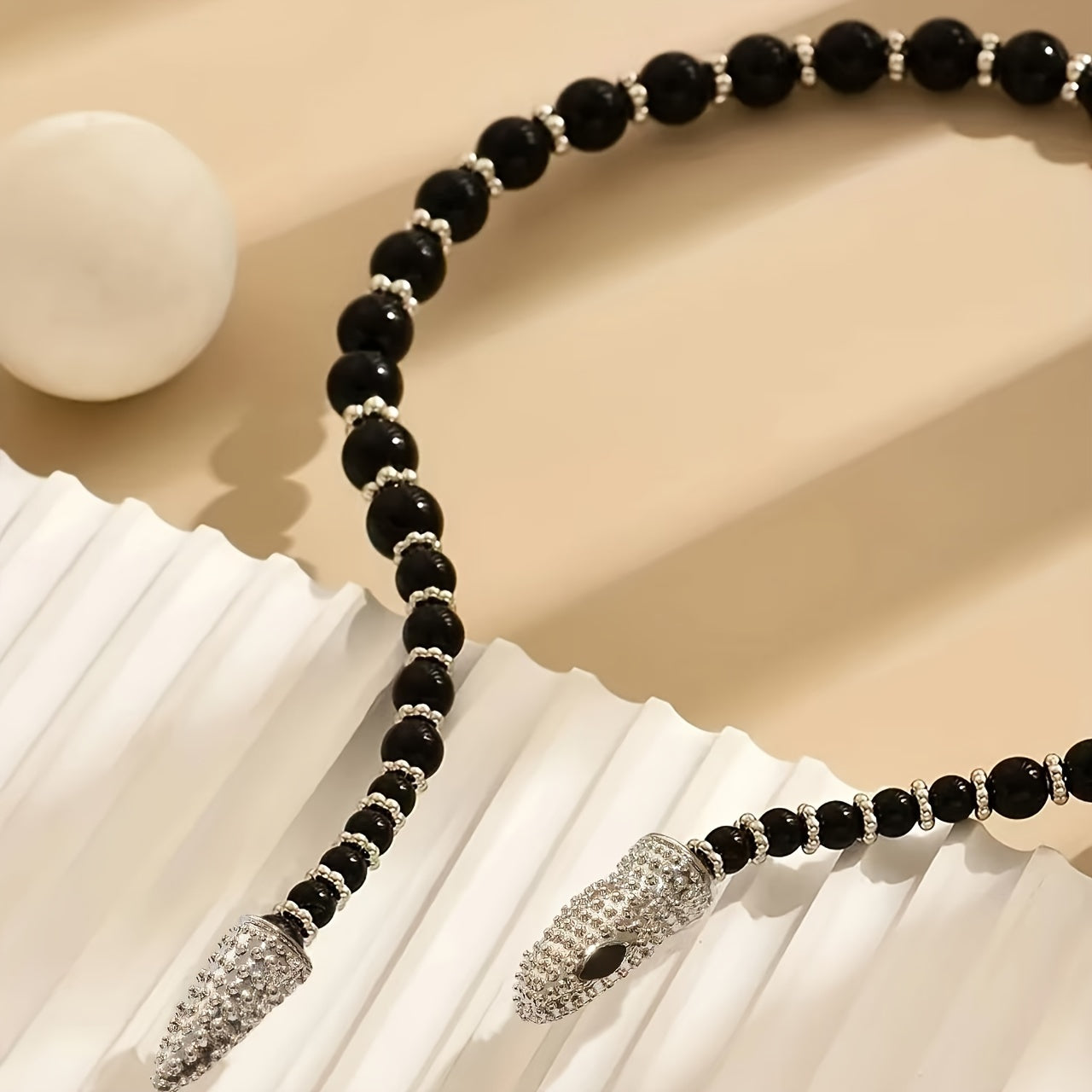 A Gothic Mysterious Fashion Beaded Necklace Snake-shaped Jewelry, Can also be used as a bracelet, suitable for banquets, parties, festivals, Halloween
