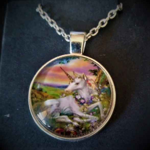 Sparkle & Shine Unicorn Pendant - Enchanting Charm with Dazzling Rainbow Accents - Pedlar's Attic