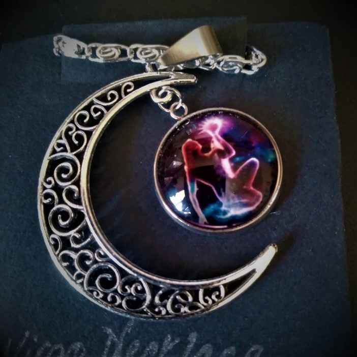 Moon Zodiac Pendant - Pedlar's Attic