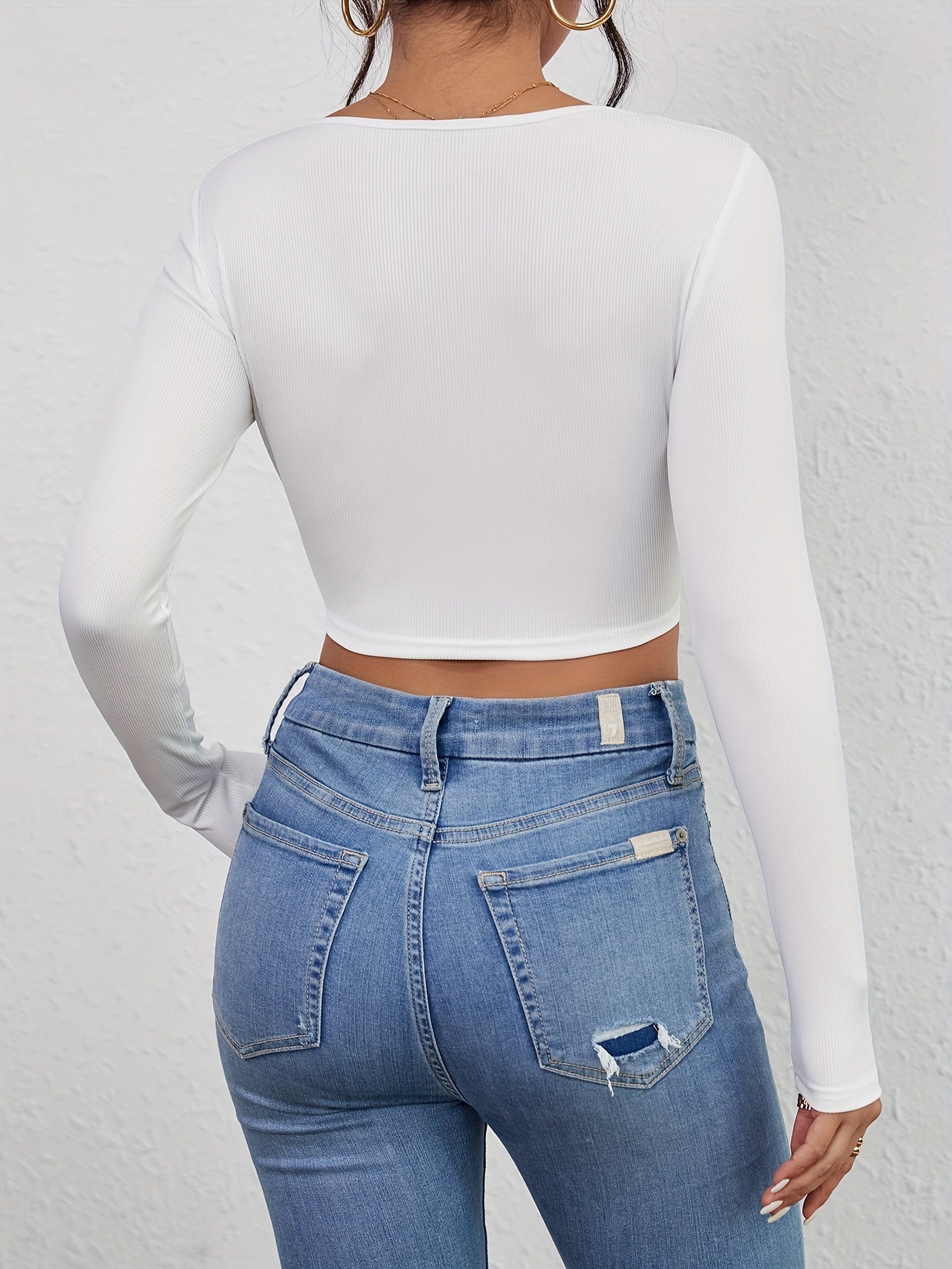 Womens Fashionable Solid Crop Top - Slim Long Sleeve T-Shirt for Spring & Fall - Seasonal Wardrobe Essential - Casual Comfort