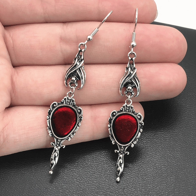 1pair Gothic Vampire Bat Earrings - Perfect for Halloween and Costume Parties