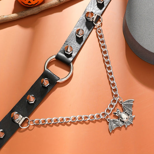 Gothic Punk Style PU Leather Rivet Choker with Bat Pendant, Halloween Costume Accessory for Women, Retro Sweet Cool Chain Necklace, Harajuku Fashion, Halloween Party Supplies