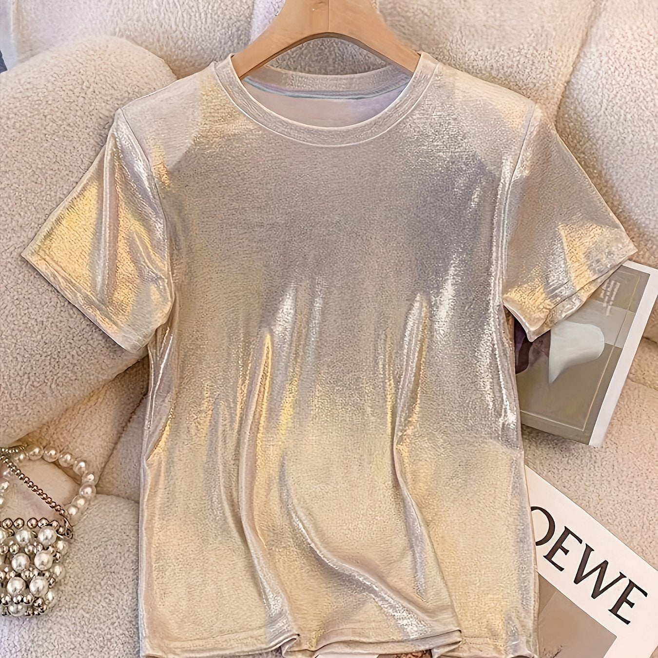 Elegant French-Inspired Shimmering Princess-Themed Women's T-Shirt - Casual Crew Neck, Short Sleeve, Solid Color, Stretchy Polyester Blend, Machine Washable - Perfect for Spring/Summer/Fall