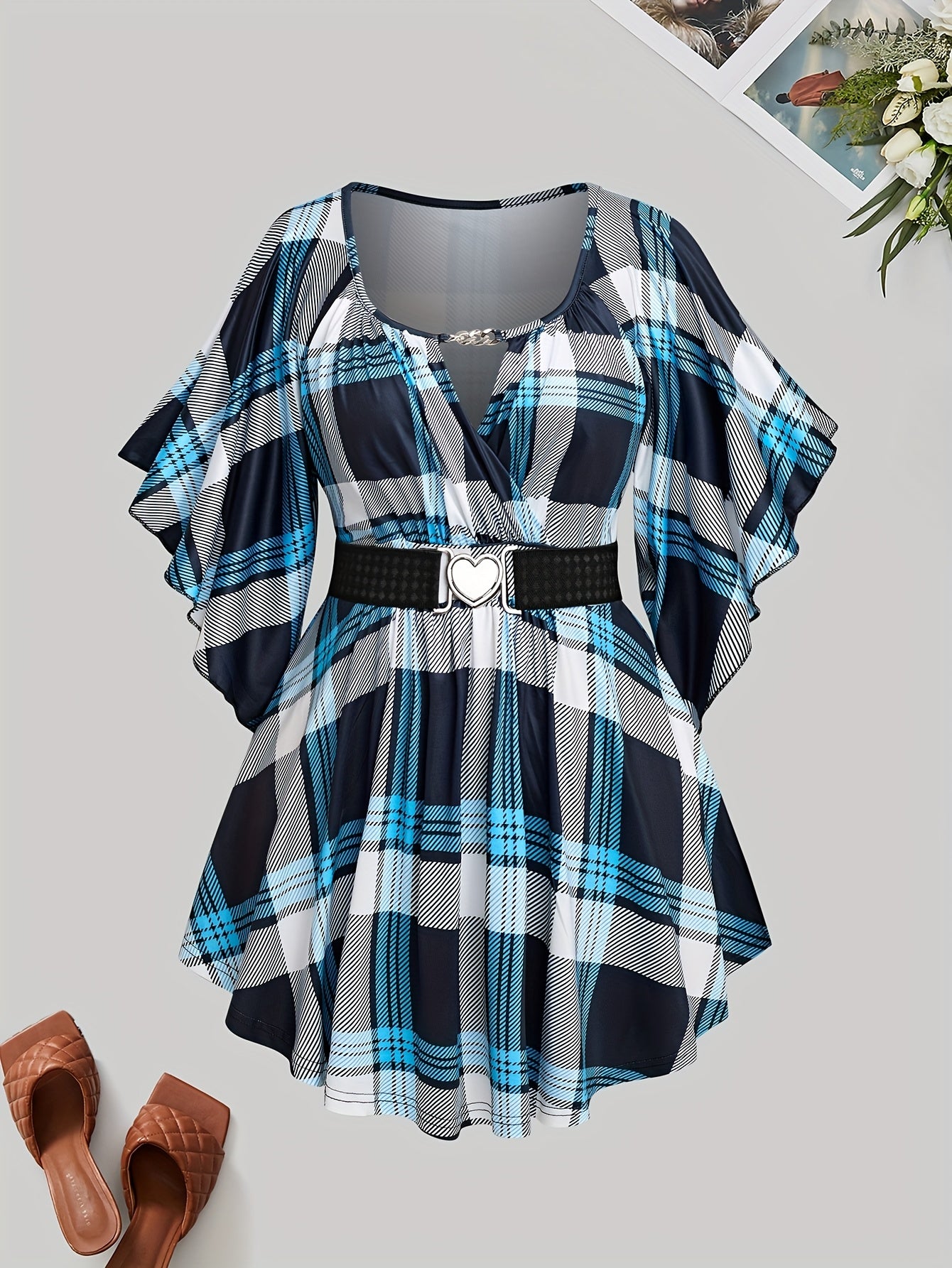 [Plus Size T-Shirt] Valentine's Day Plus Size Women's T-Shirt | Metallic Heart Design, Casual Print, Pleated Short Sleeve & Waist Belt | Perfect for Spring/Summer