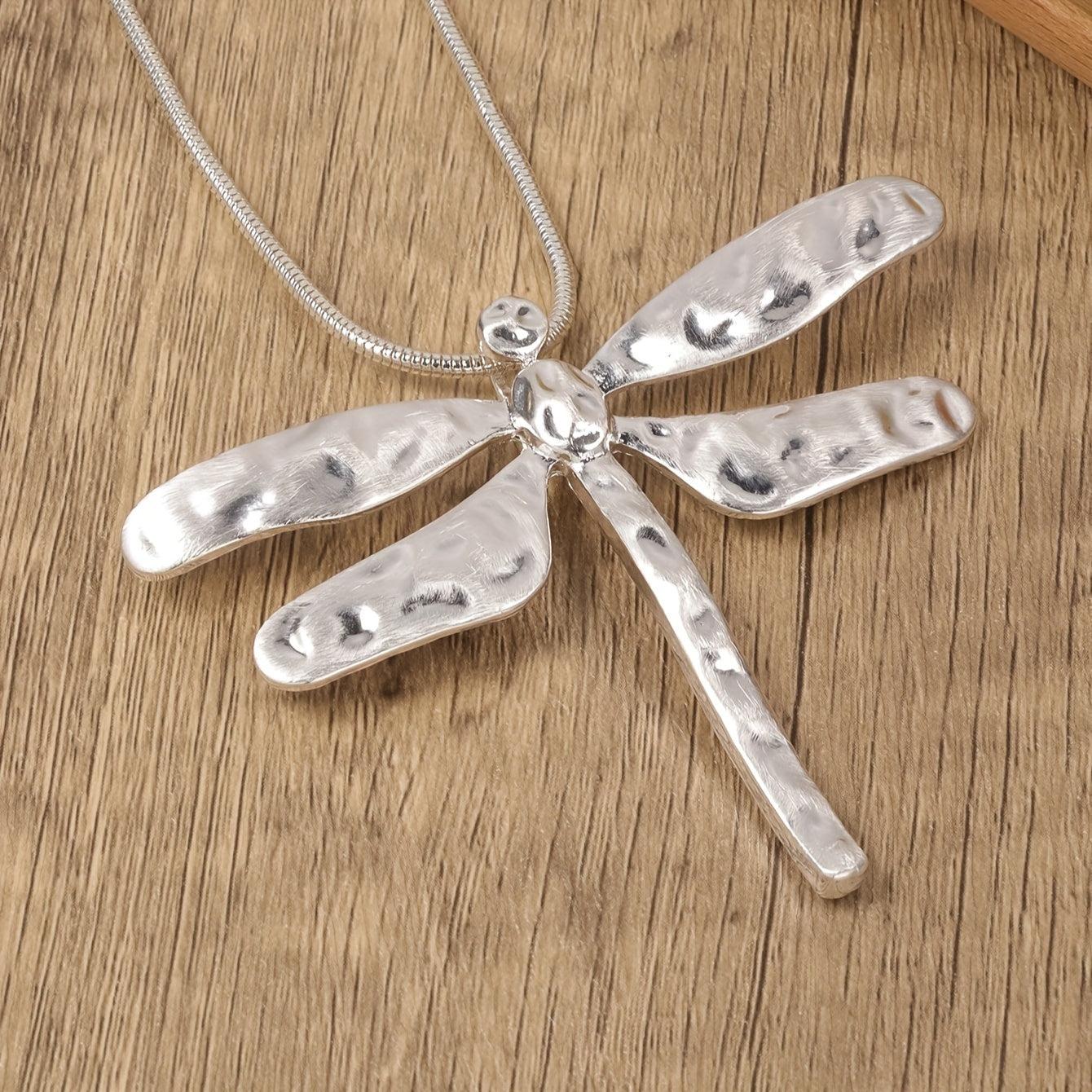 [Silvery Dragonfly Necklace] Silvery Zinc Alloy Long Necklace | Women's Hollow-out Senior Dragonfly Pendant Retro Bohemian Style Casual Daily