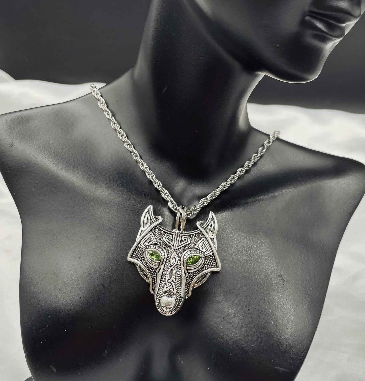 Men's Nordic Viking Necklace Wolf Head Pendant Necklace - Pedlar's Attic