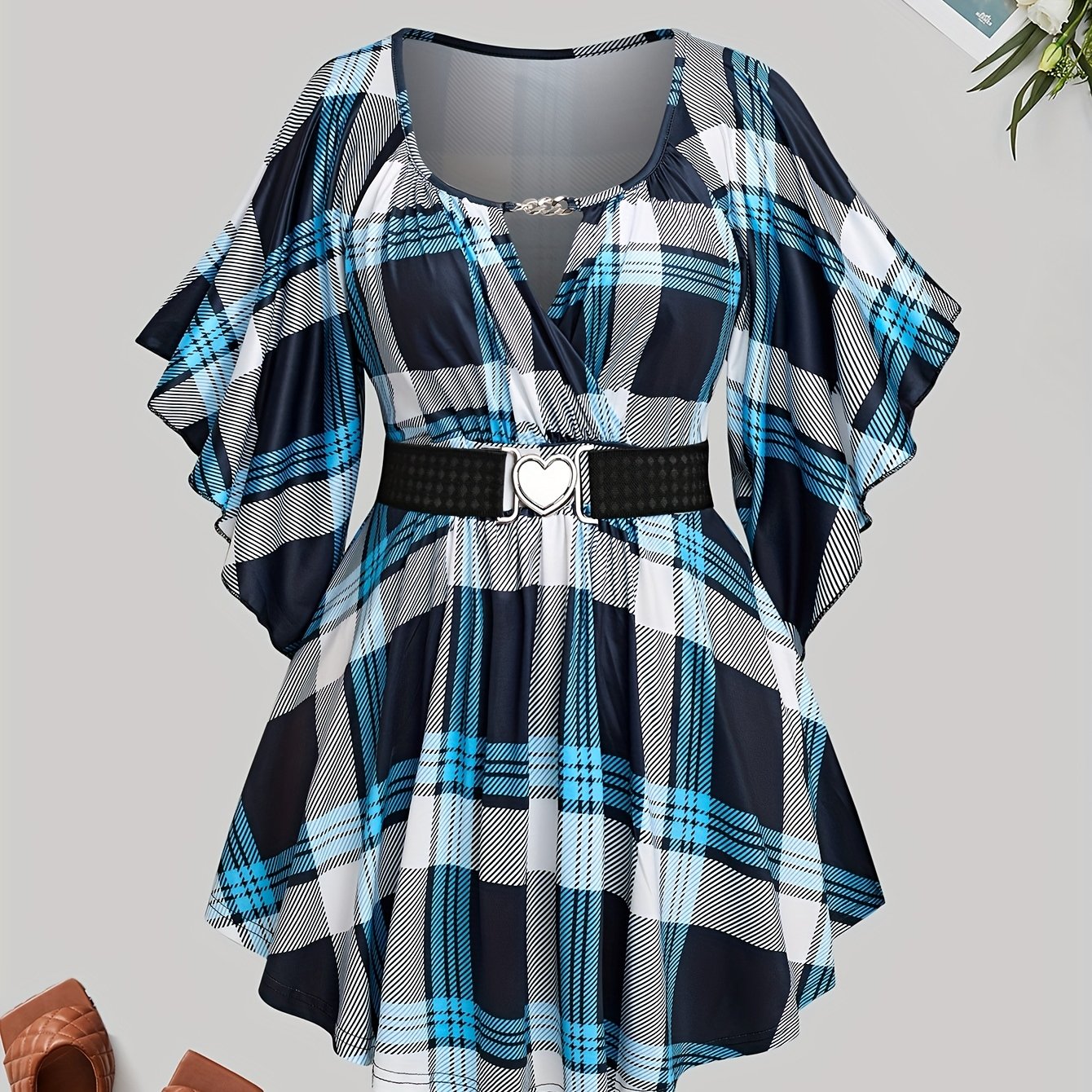 [Plus Size T-Shirt] Valentine's Day Plus Size Women's T-Shirt | Metallic Heart Design, Casual Print, Pleated Short Sleeve & Waist Belt | Perfect for Spring/Summer