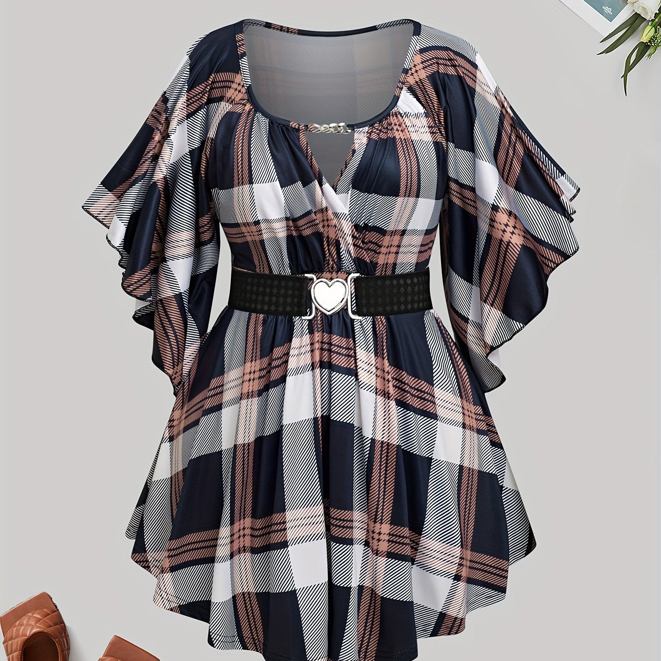 [Plus Size T-Shirt] Valentine's Day Plus Size Women's T-Shirt | Metallic Heart Design, Casual Print, Pleated Short Sleeve & Waist Belt | Perfect for Spring/Summer