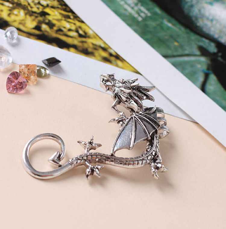 New Earrings Popular New Personality Punk Style Earrings Without Ear Holes Exaggerated Dragon Ear Clip Earrings - Pedlar's Attic