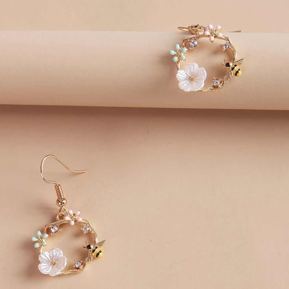 Dongda Super Fairy Quality Silvery Needle Bee Garland Shell Flower Stud Earrings