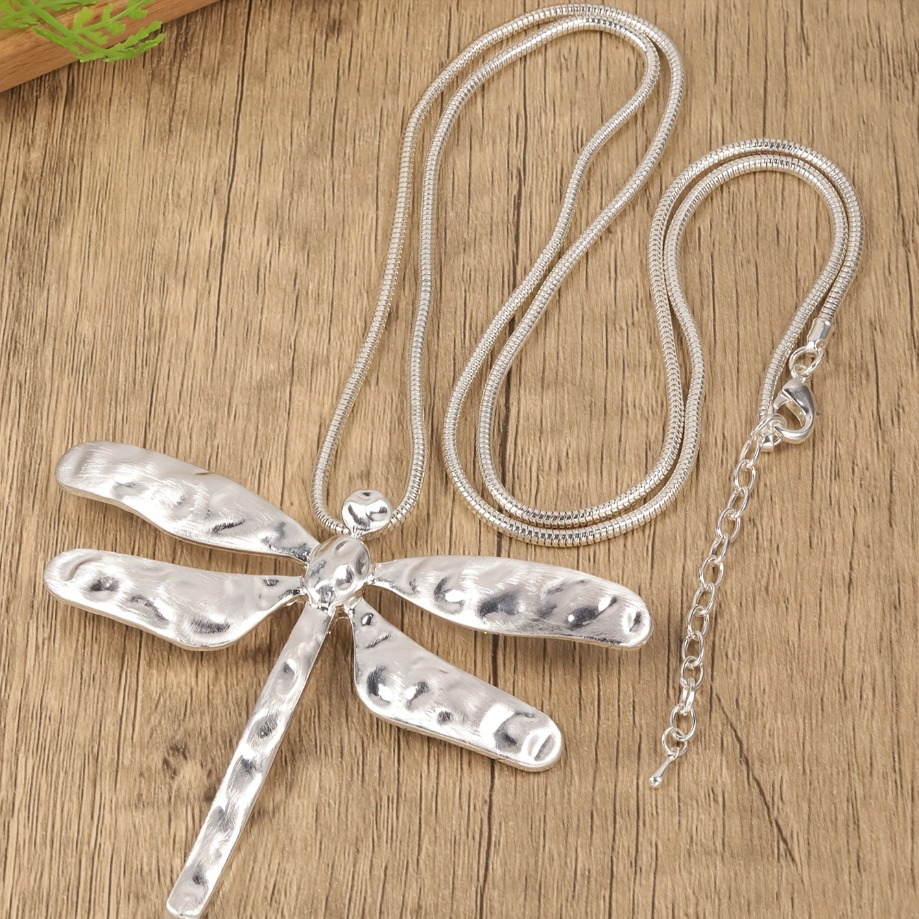 [Silvery Dragonfly Necklace] Silvery Zinc Alloy Long Necklace | Women's Hollow-out Senior Dragonfly Pendant Retro Bohemian Style Casual Daily