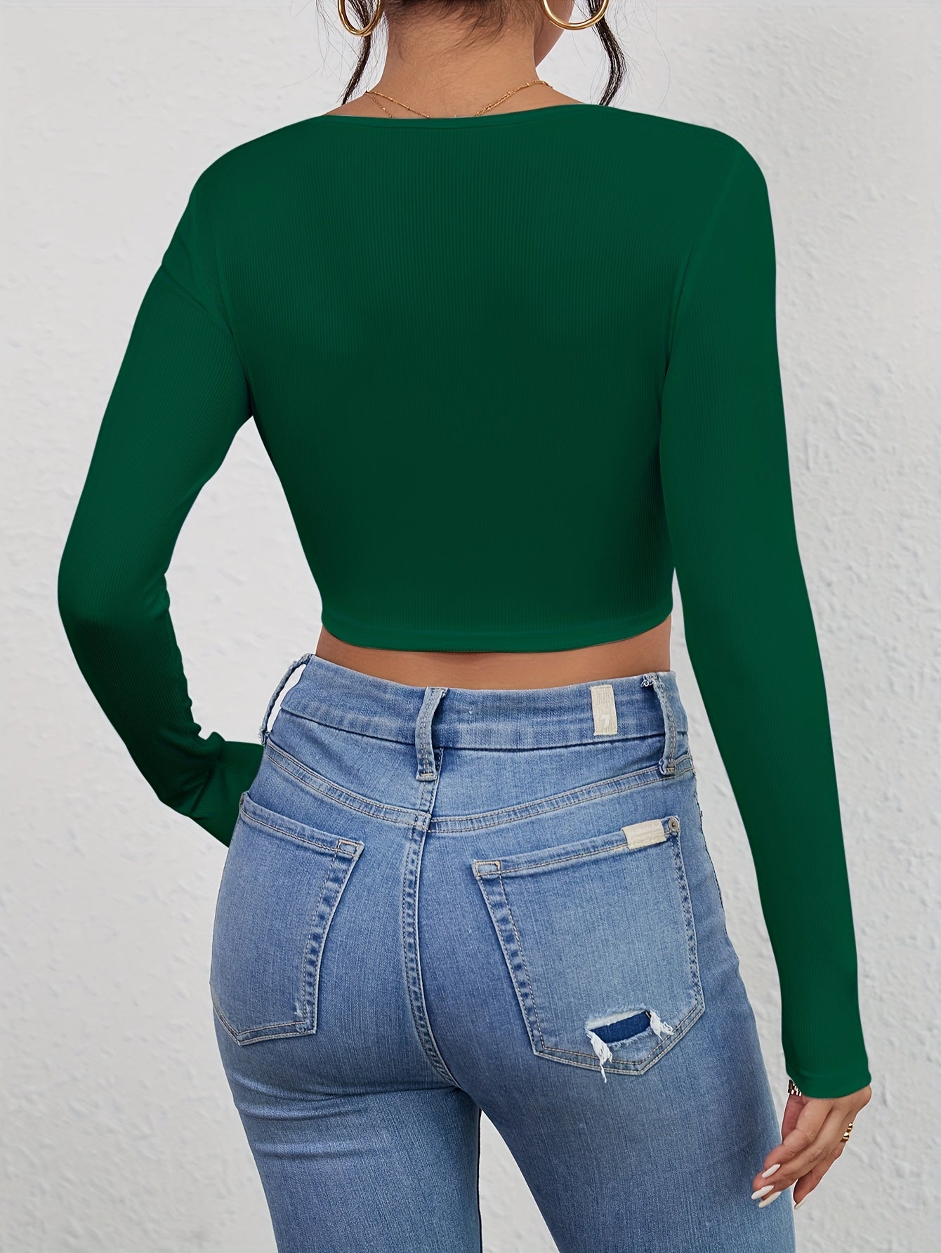 Womens Fashionable Solid Crop Top - Slim Long Sleeve T-Shirt for Spring & Fall - Seasonal Wardrobe Essential - Casual Comfort