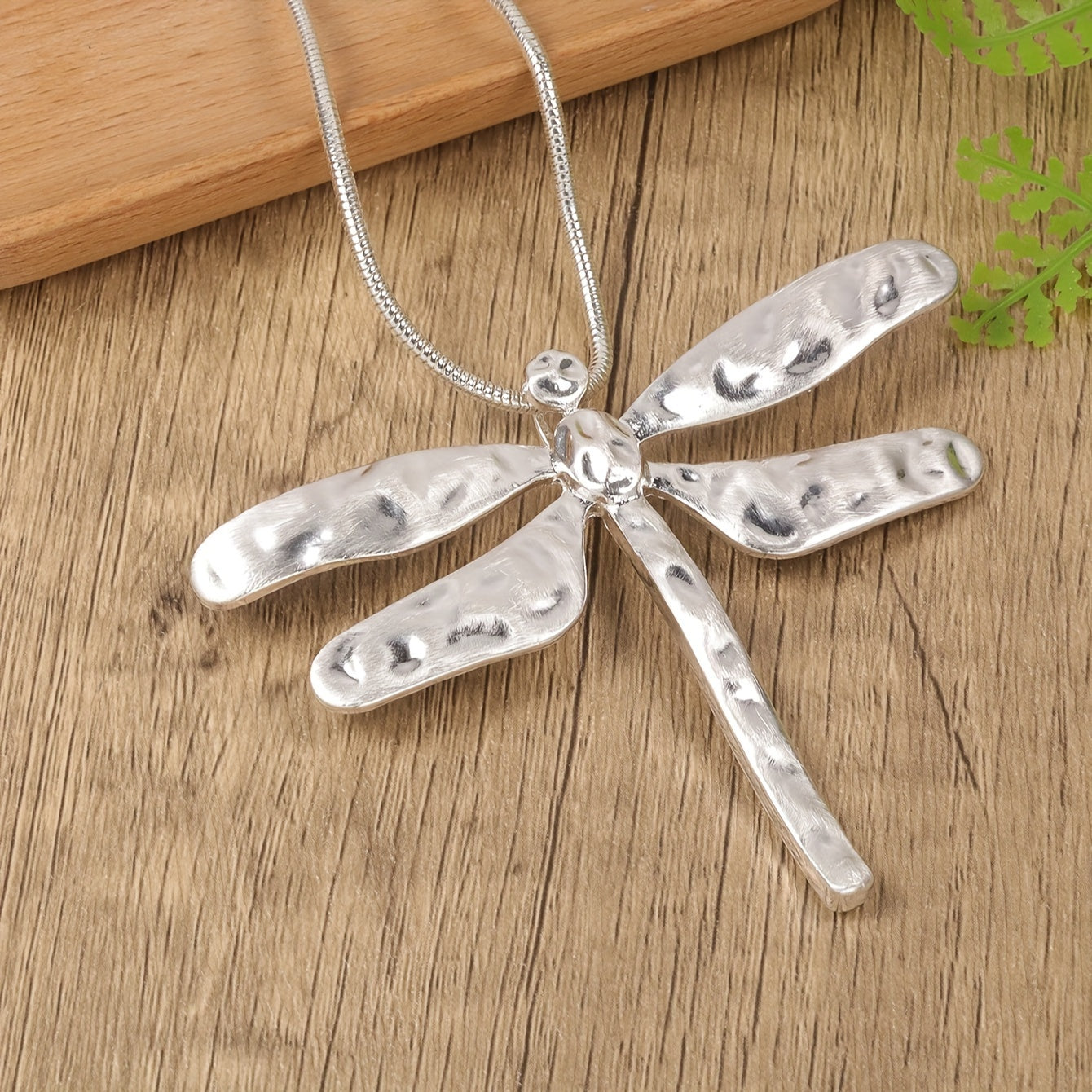 [Silvery Dragonfly Necklace] Silvery Zinc Alloy Long Necklace | Women's Hollow-out Senior Dragonfly Pendant Retro Bohemian Style Casual Daily