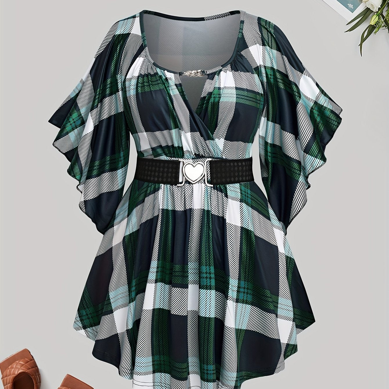 [Plus Size T-Shirt] Valentine's Day Plus Size Women's T-Shirt | Metallic Heart Design, Casual Print, Pleated Short Sleeve & Waist Belt | Perfect for Spring/Summer