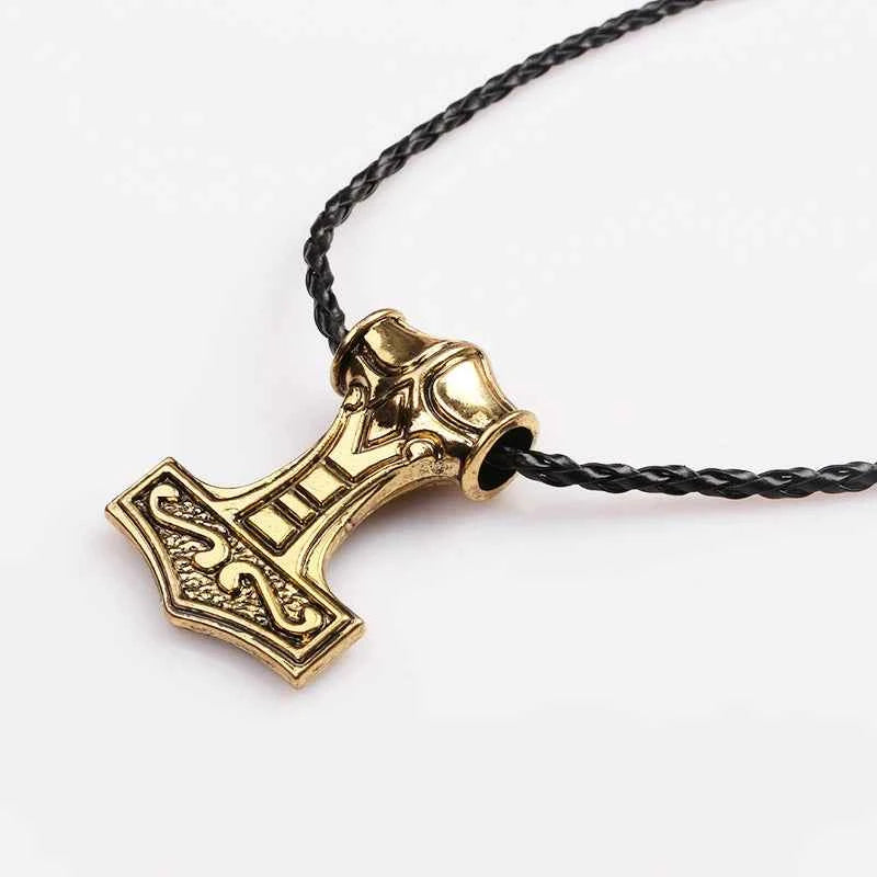 Norse Viking Odin's Runes Necklace Vegvisir Symbol