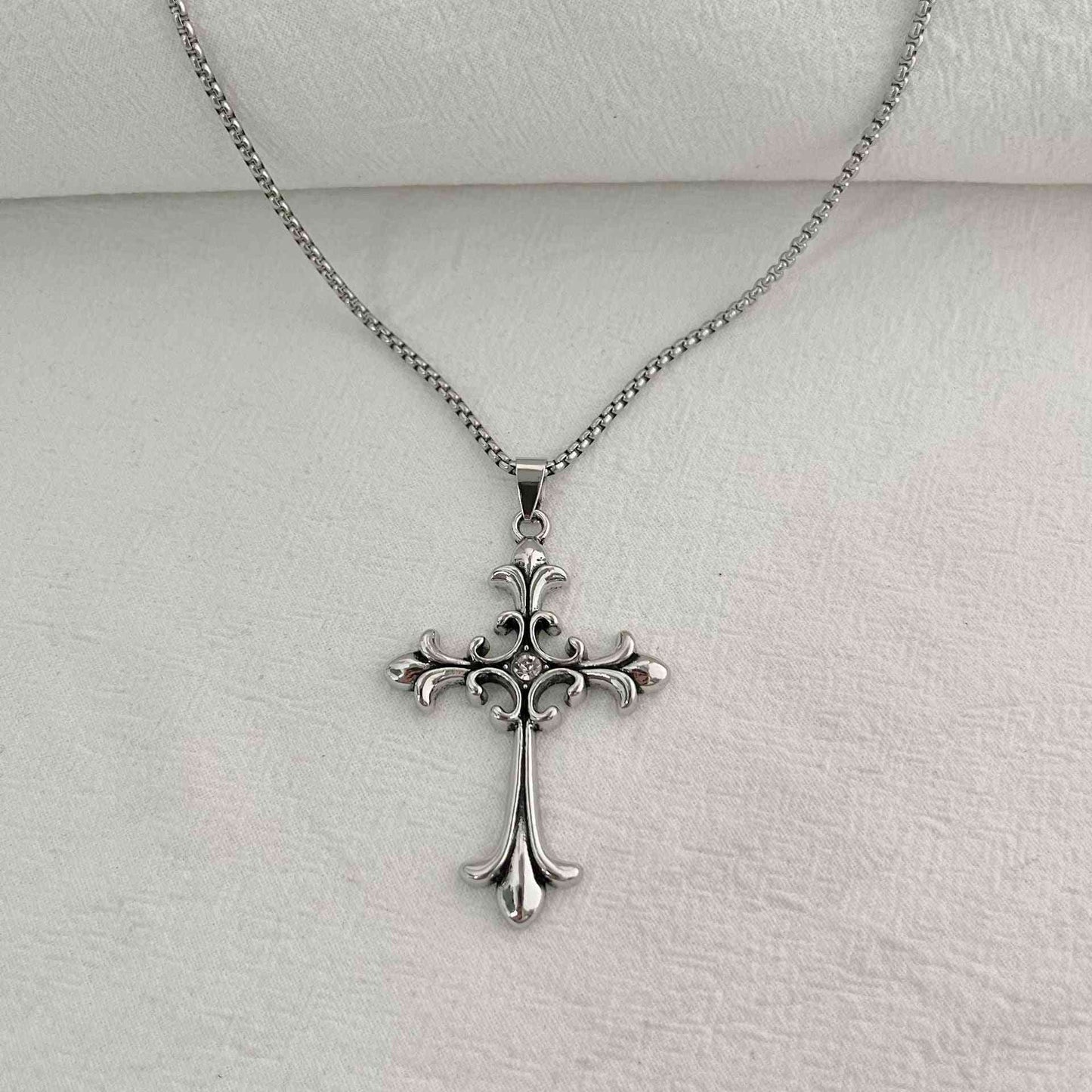 Gothic Style Retro Cross Pendant - Pedlar's Attic