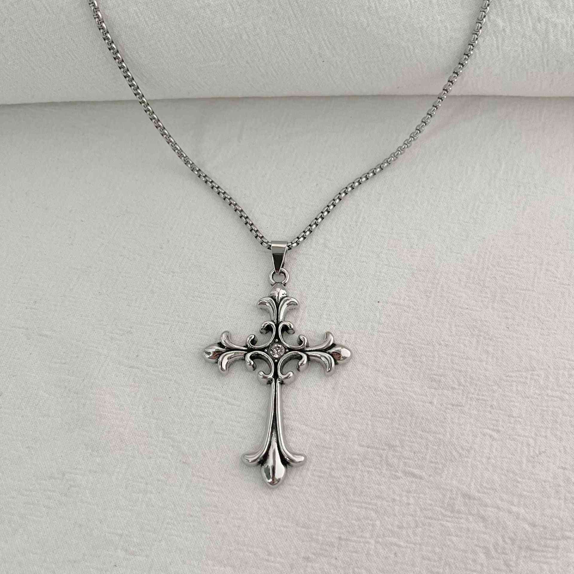 Gothic Style Retro Cross Pendant - Pedlar's Attic