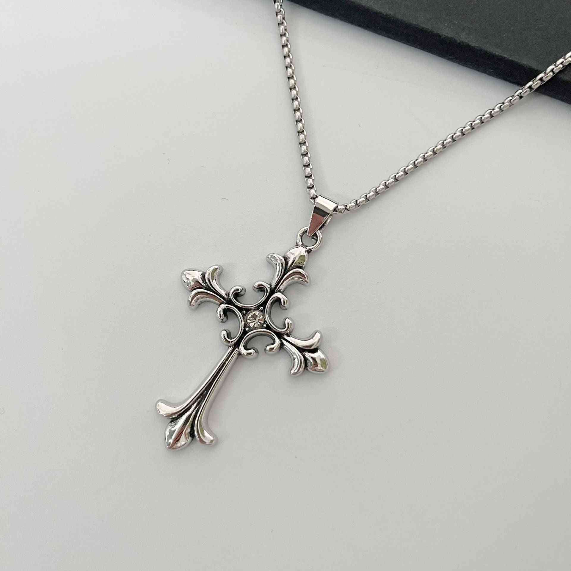 Gothic Style Retro Cross Pendant - Pedlar's Attic