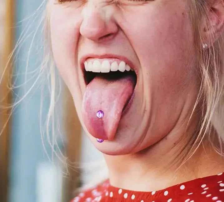 Fashion Mixed Color Acrylic Tongue Piercing for Women