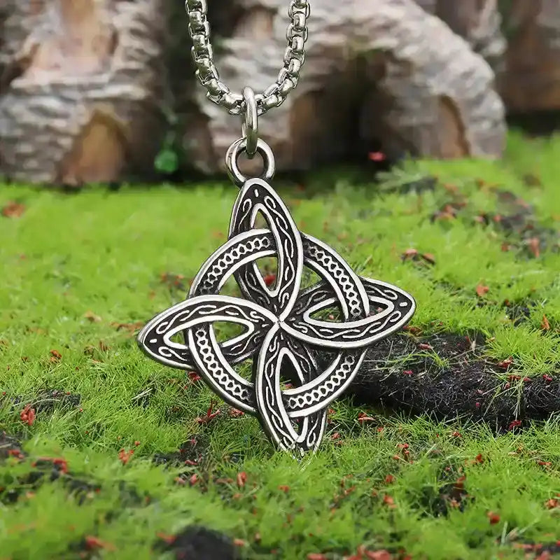 The Witch's Knot — Wiccan Celtic Magic Amulet Necklace