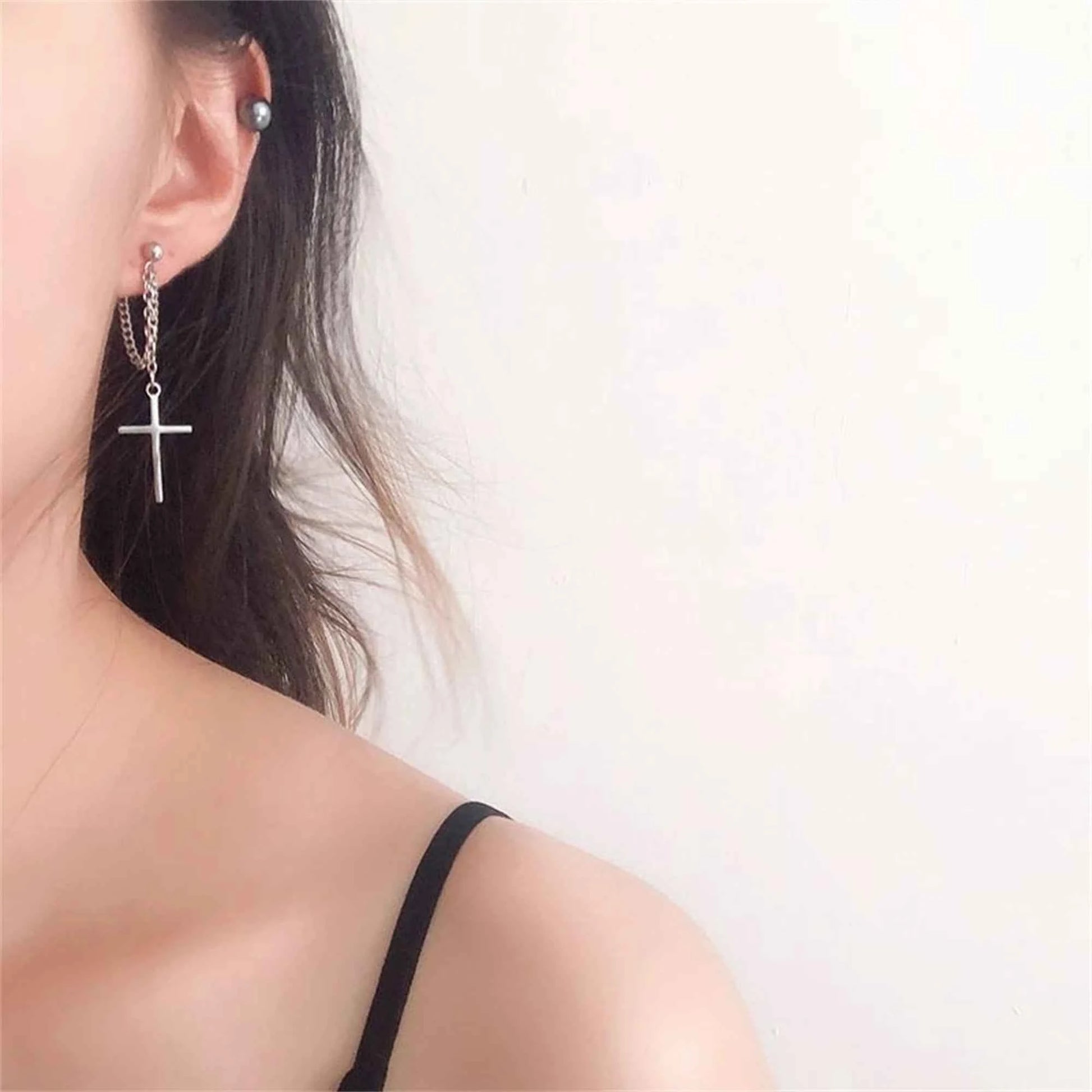 Gothic Cross Chain Ear Cuffs No Piercing Clip On Earrings for Women Men Punk Rock Gothic Jewelry Streetwear Accessories Gothic P