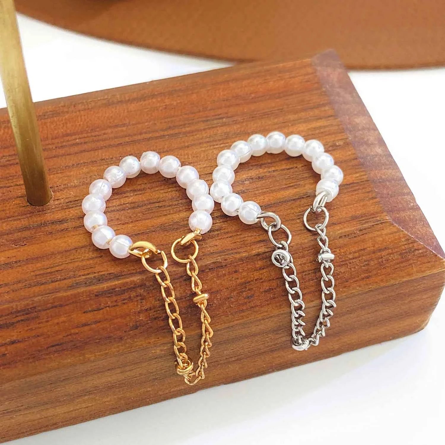 1 Pc 2025 Fashion Minilist No Piercing Ear Cuff Earrings for Woman Fake Piercing Earcuff Clips Earrings for Women Cuffs Jewelry - Pedlar's Attic