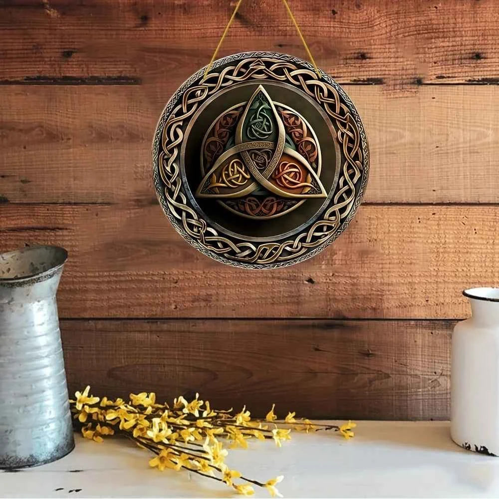 1 Piece 2D Celtic Three Curved Legs Symbol