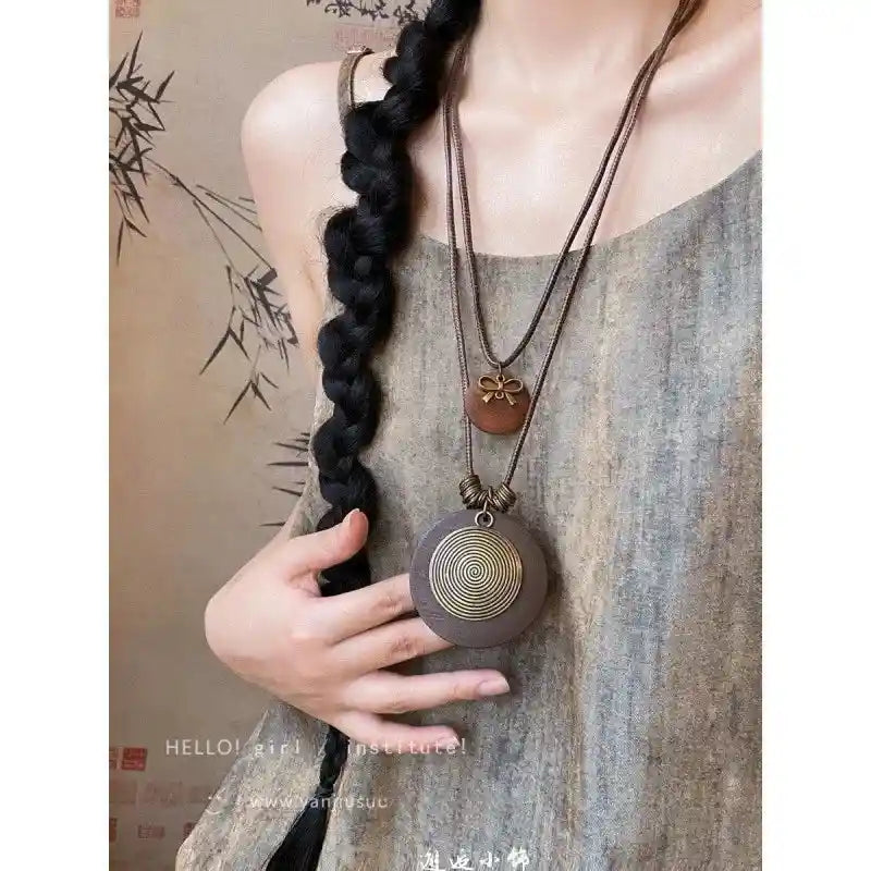 asian Style Feather Necklace - Pedlar's Attic