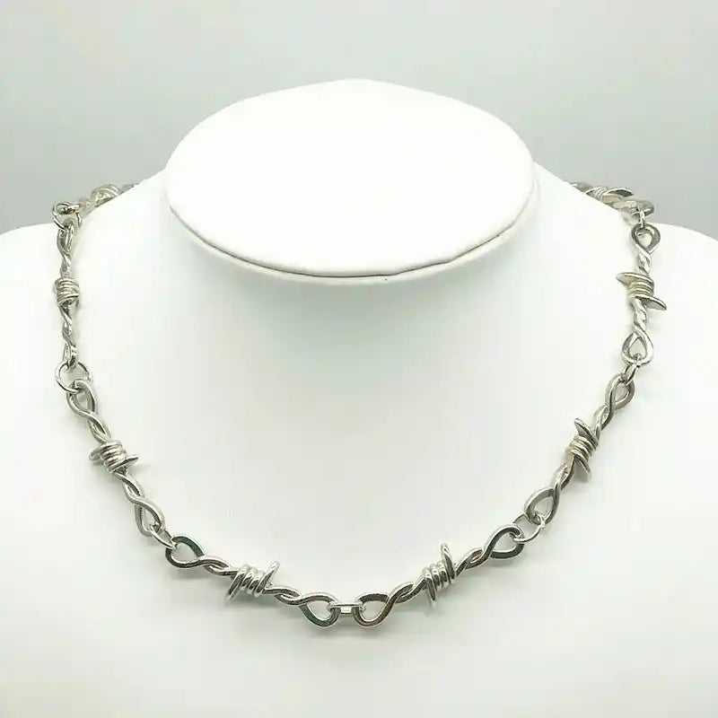 Thorns of the Untamed — Barbed Wire Gothic Choker