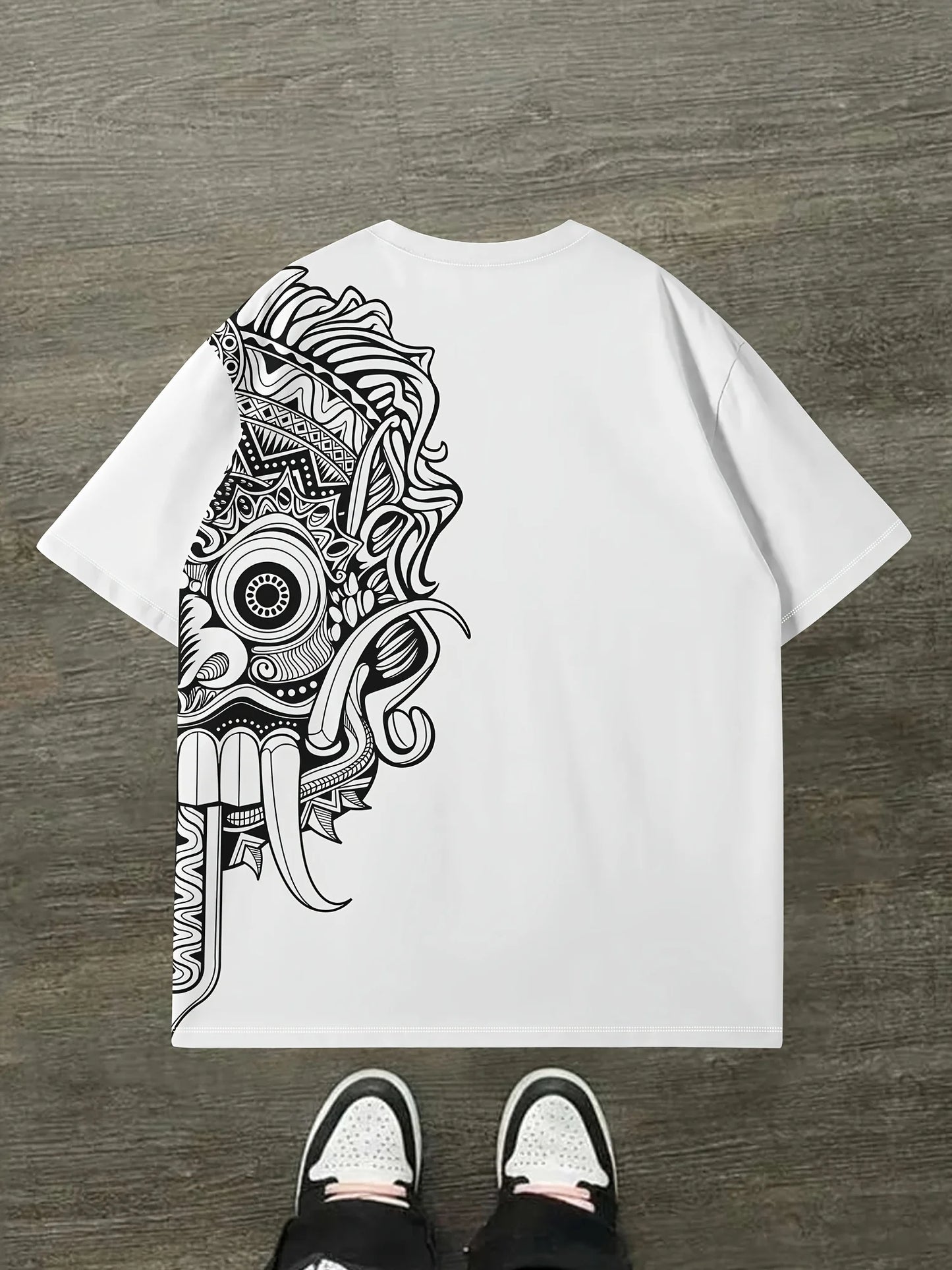 The new 3D digital printed men's casual T-shirt for summer 2025 is made of polyester fiber which is comfortable and skin-friendl