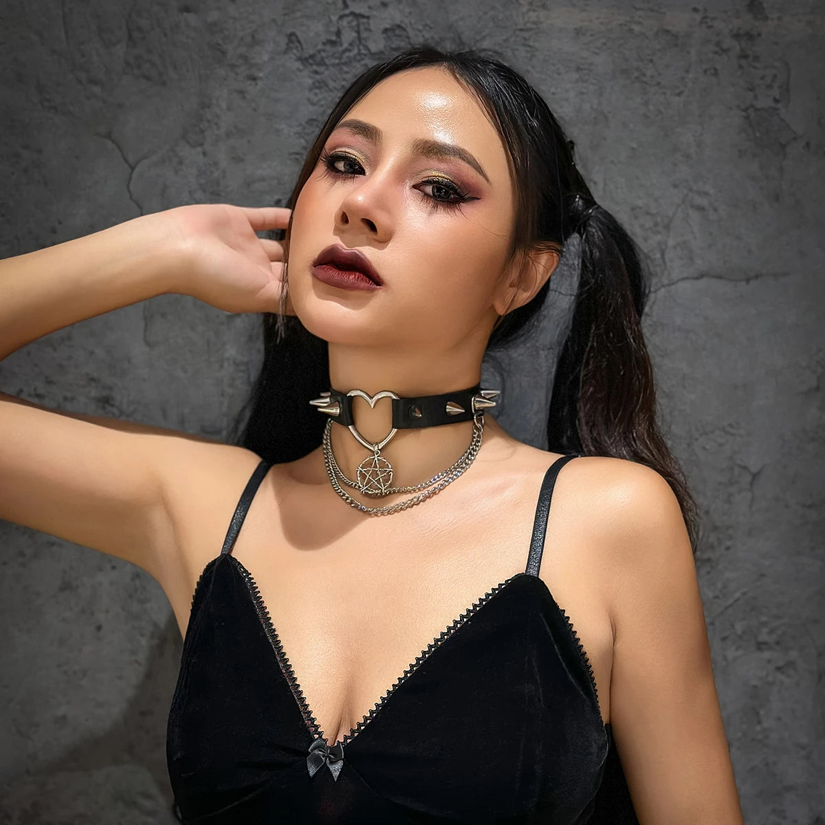 The Unclaimed Heart — Pentagram Spike Choker