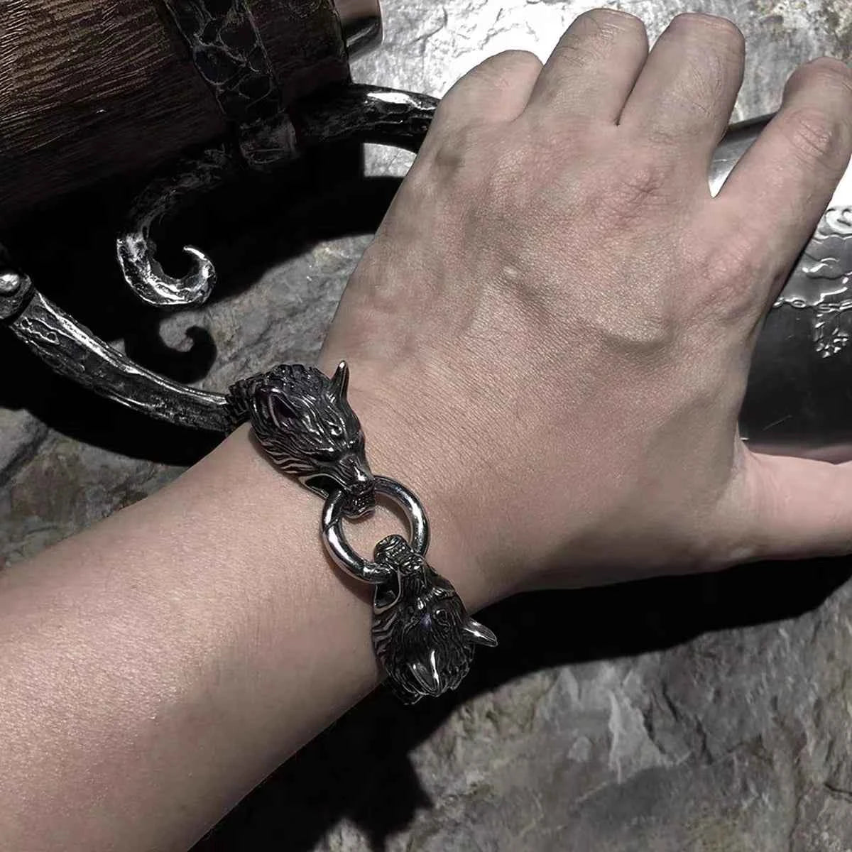 Stainless Steel Nordic Double Wolf Head Bracelet
