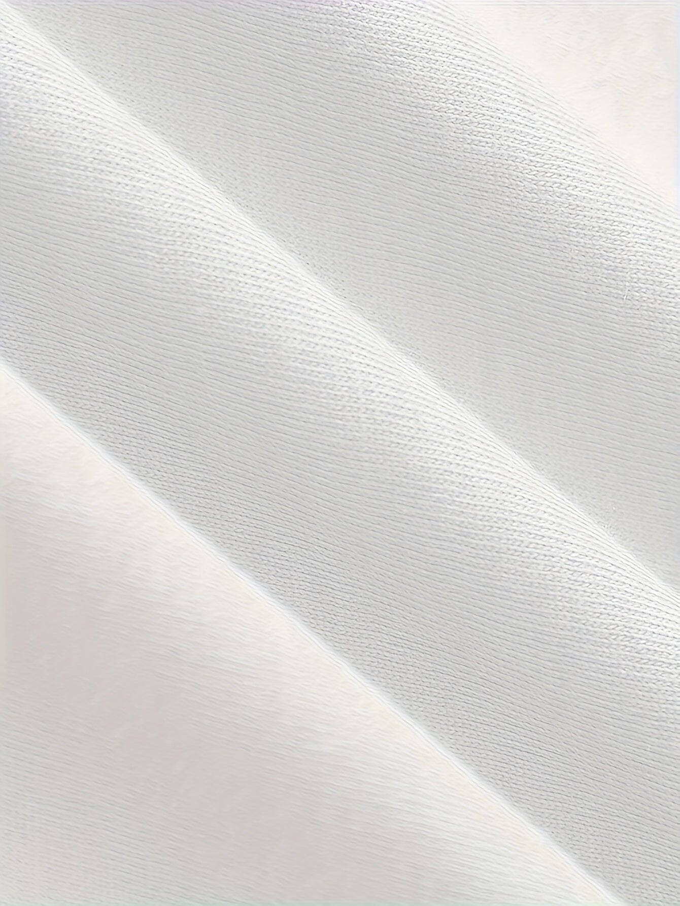 Women'S T-shirt, With Its Simple Yet Refined Design, Is Crafted From Soft And Comfortable Fabric, Creating A Versatile Style That Perfectly Embodies A Woman'S Elegant Demeanor And Youthful Vitality.