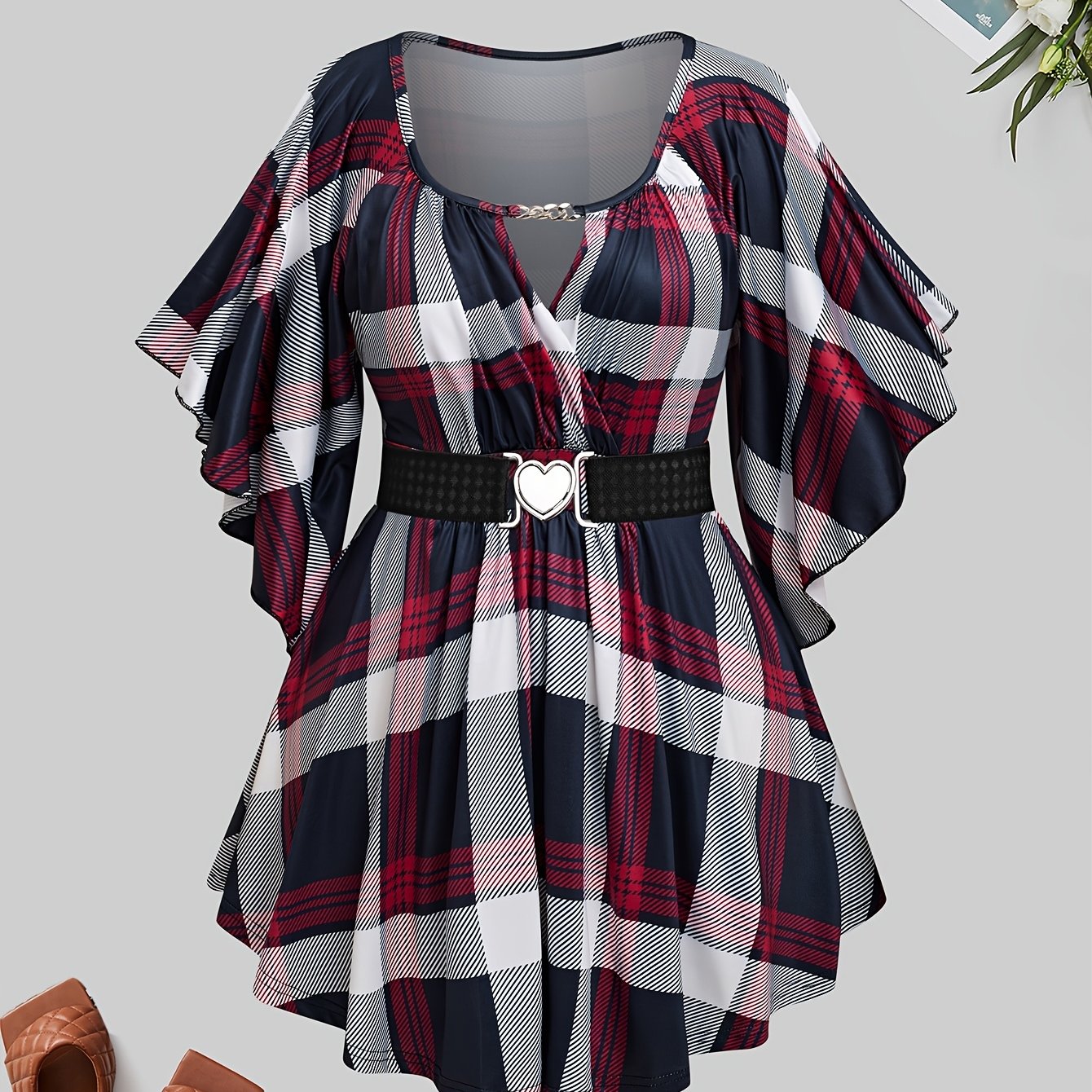 [Plus Size T-Shirt] Valentine's Day Plus Size Women's T-Shirt | Metallic Heart Design, Casual Print, Pleated Short Sleeve & Waist Belt | Perfect for Spring/Summer