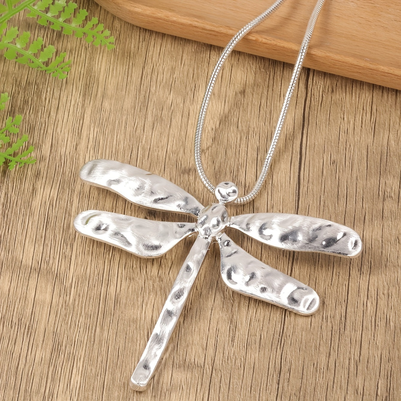 [Silvery Dragonfly Necklace] Silvery Zinc Alloy Long Necklace | Women's Hollow-out Senior Dragonfly Pendant Retro Bohemian Style Casual Daily